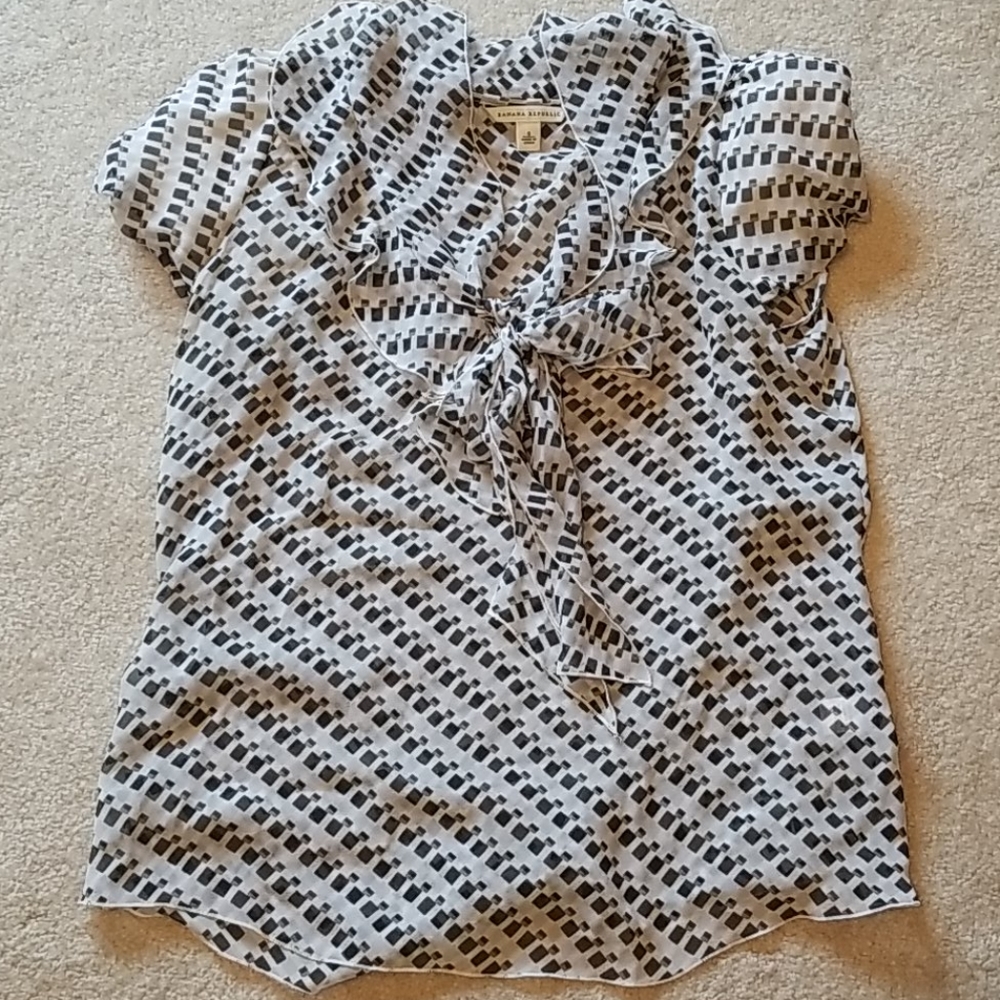 Womens patterned front tie shirt